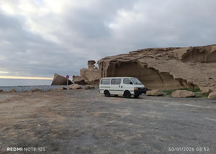 Kamp alanı Campervan To Rent For Over 25 Years Old Tacoronte